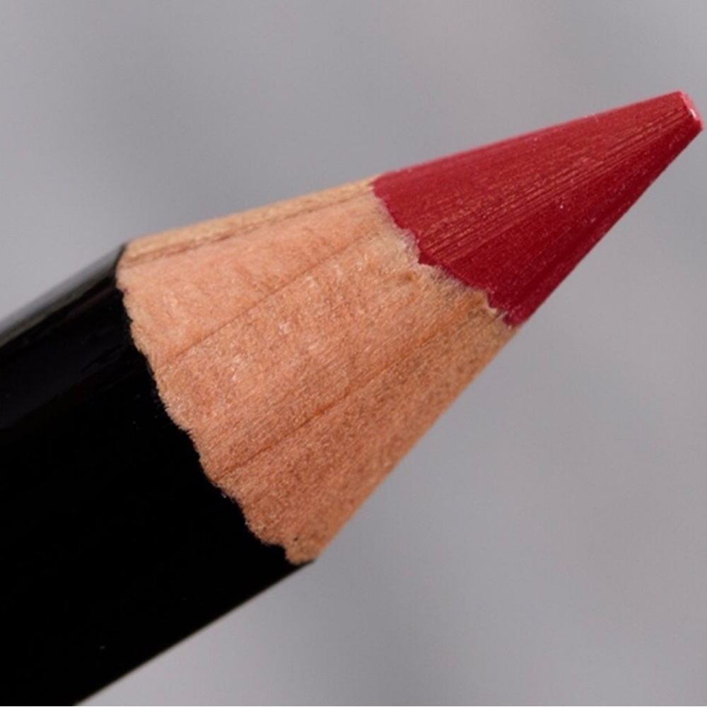 VAULTED ~ MAC x SELENA LA REINA ~ ‘SELENAVILLE’ ~ Lip Pencil ~ Full Size 1.45 g